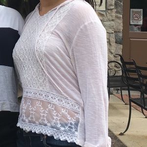 Beige knit shirt with mesh bottom